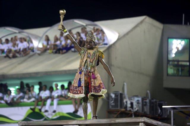 rio-carnival-2015-imperatriz-samba-school-28